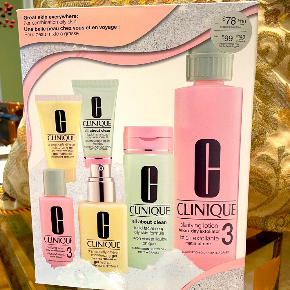 Clinique cleansing & moisturizing kit for oily combo skin. Full + travel size.